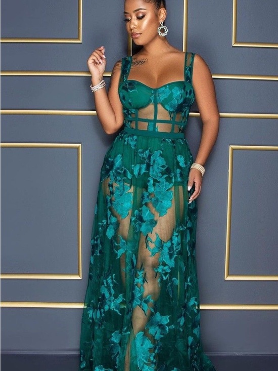 Blithe Dresses & Skirts - NWT Blithe Emerald Mesh Floral Evening Dress